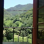 Rural Genestoso 칸가스 델 나르세아