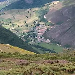 Rural Genestoso 칸가스 델 나르세아