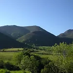 Rural Genestoso 칸가스 델 나르세아