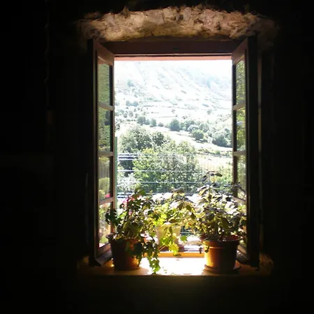 Rural Genestoso Otel
