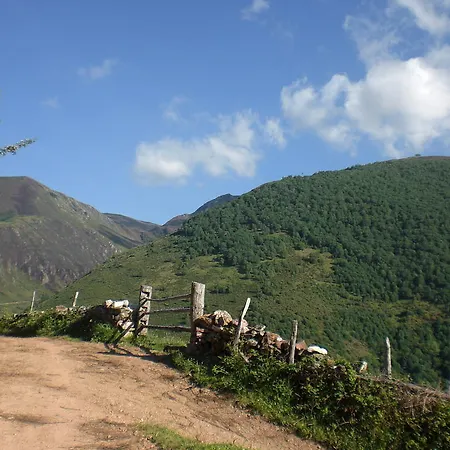 Hotel Rural Genestoso 2*